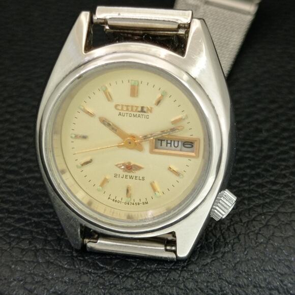 Vintage 1970 Citizen Automatic Womans Silver Watch W/daydate & Gold accents main image 10